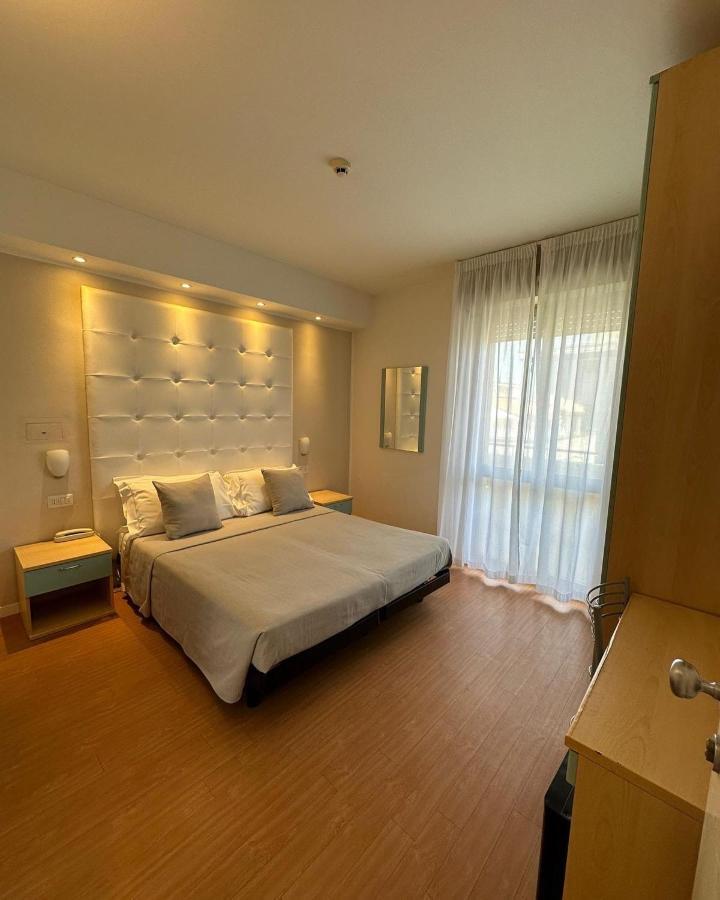 Apparthotel Ardea Риччоне Экстерьер фото